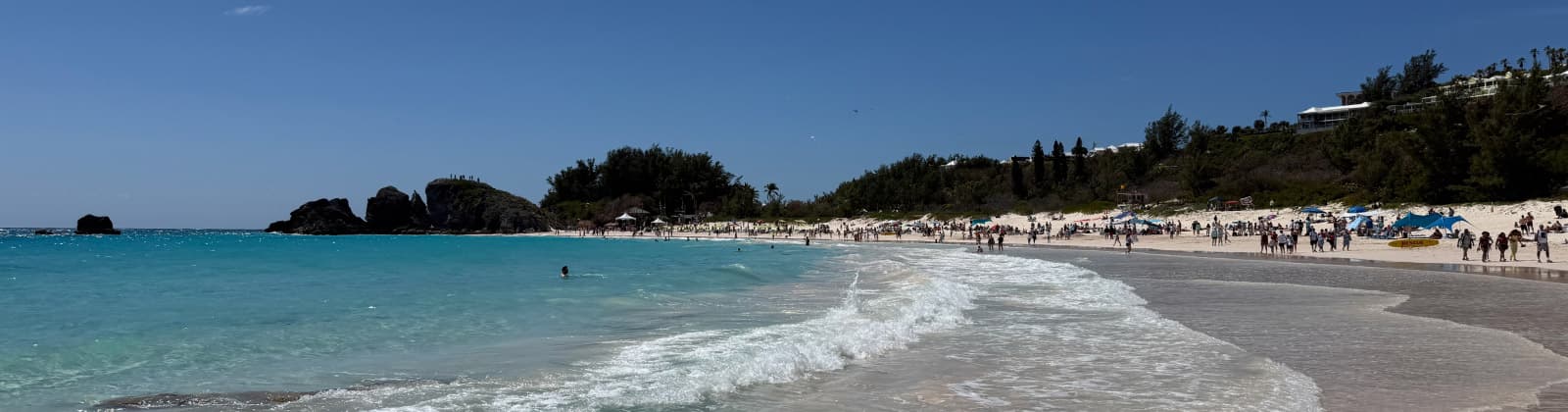Bermuda pink sand beach with beautiful turquoise water